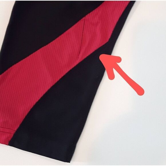 2/$35 Sale ADIDAS Cropped Athletic Leggings/Joggers in BLK/ Fushia trim.  Size… - Picture 5 of 6